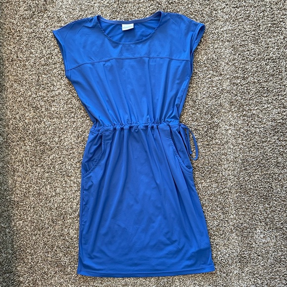 Columbia dress with adjustable waist and pockets! - Picture 1 of 8